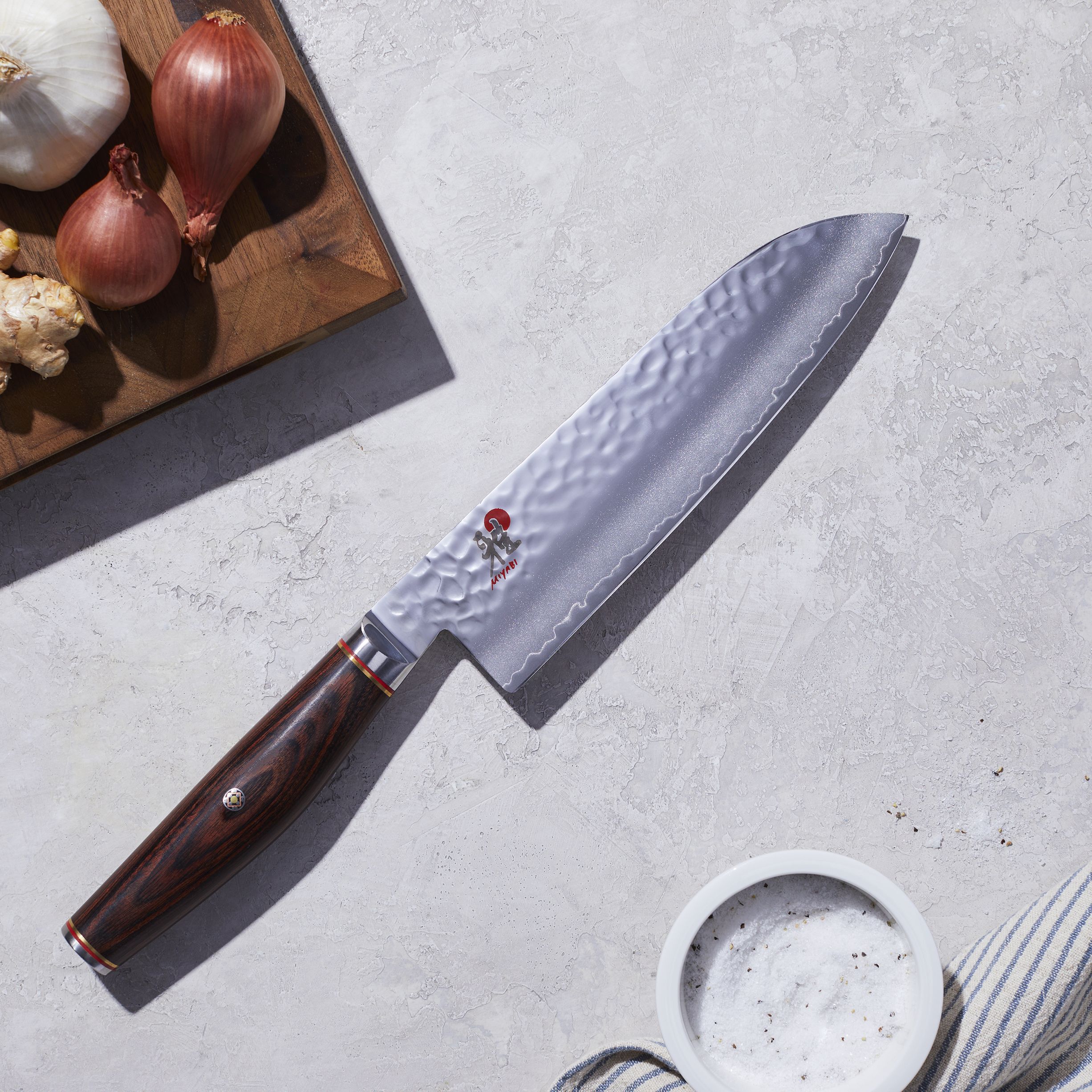 6000 MCT Santoku kniv 180 Br Fin egg