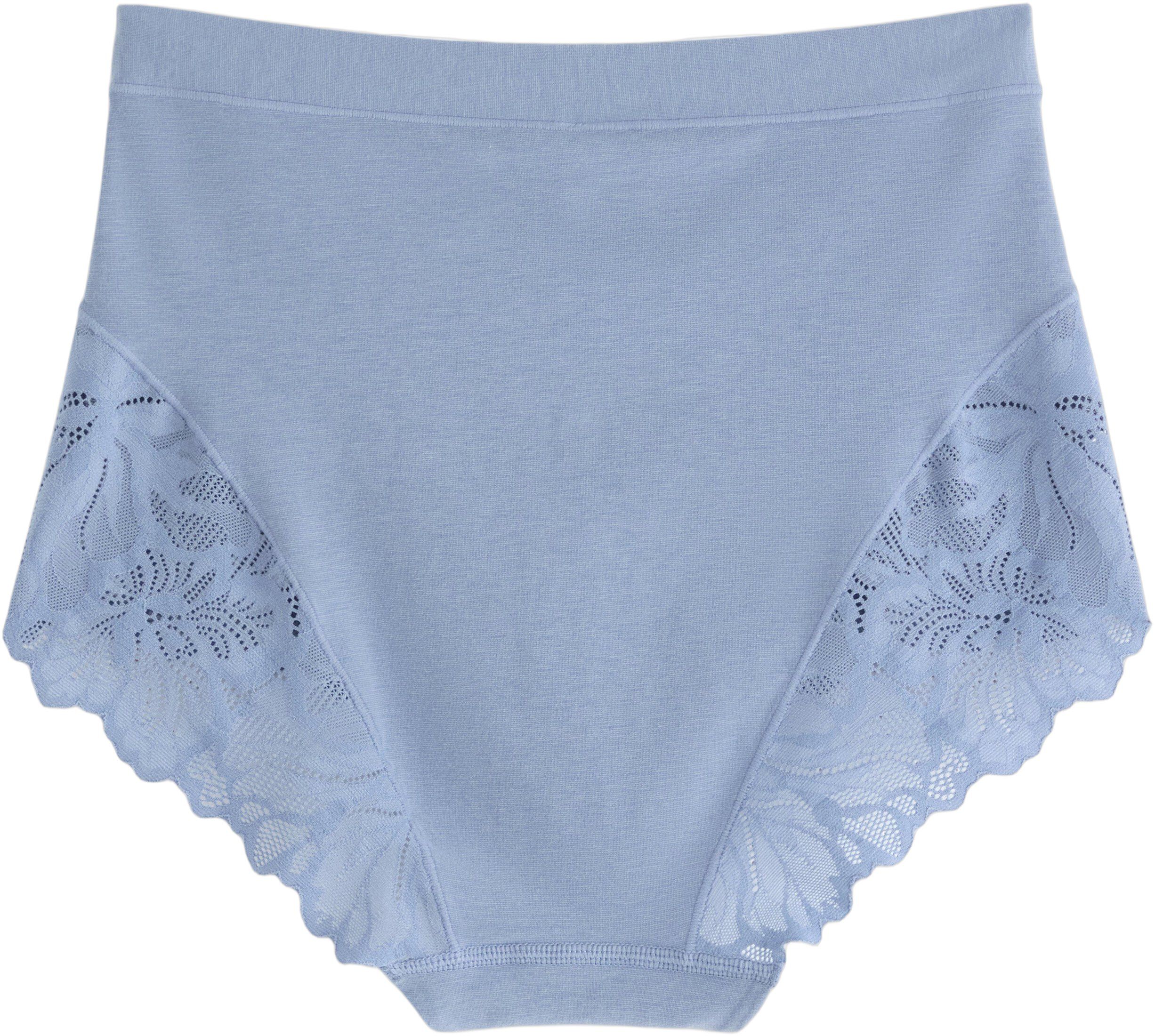 Comfy briefs with cotton feel and s
