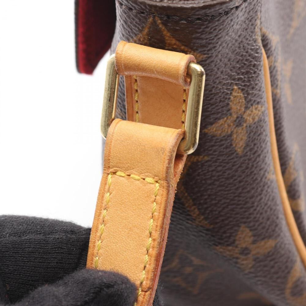 Louis Vuitton Shoulder Bags