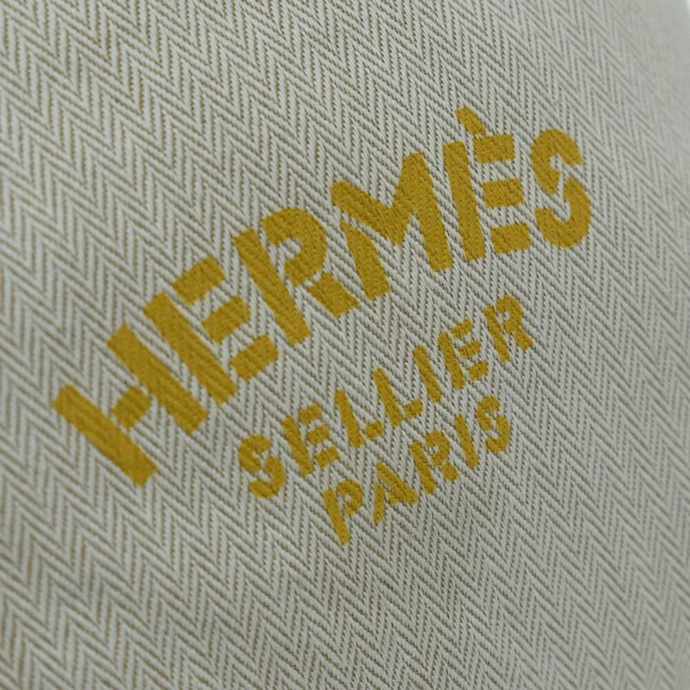 Herm&egrave;s Shoulder Bag