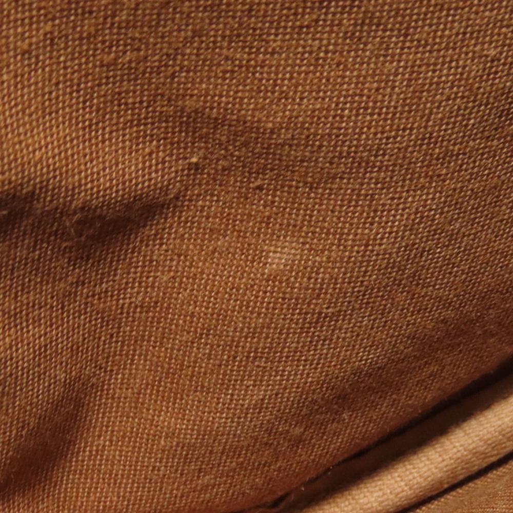 Louis Vuitton Saumur