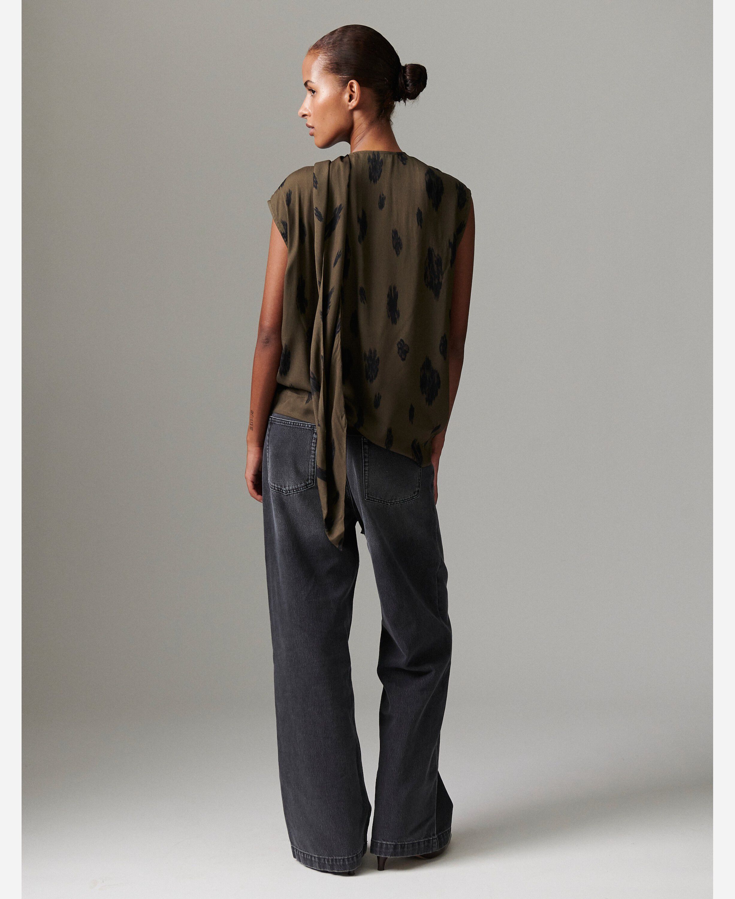 Timett - Abstract Animal