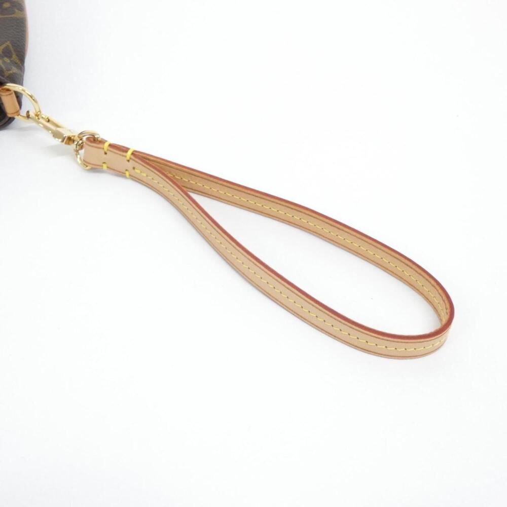 Louis Vuitton Clutch