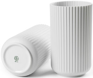 Lyngbyvasen 25 cm. mat hvid