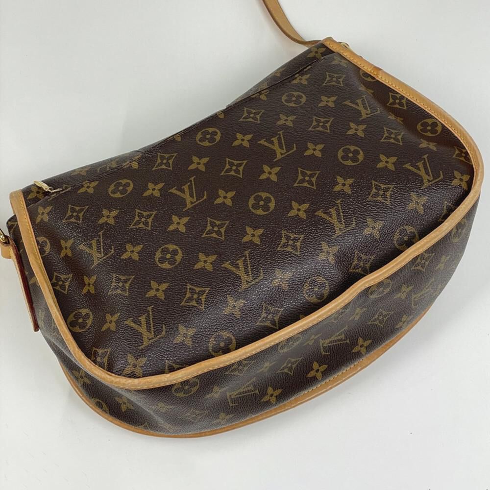 Louis Vuitton Menilmontant