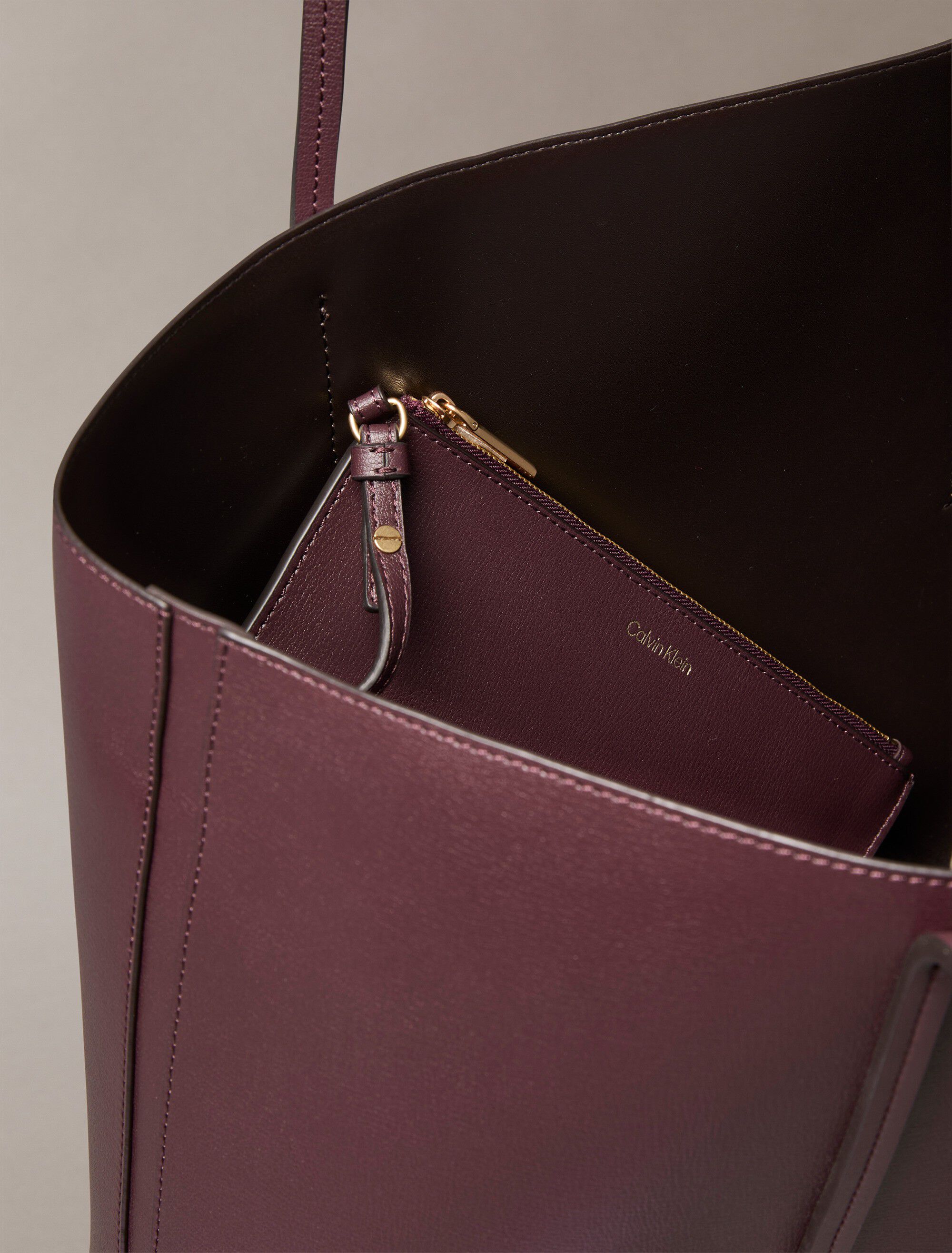 FOIL LOGO TOTE W/POUCH