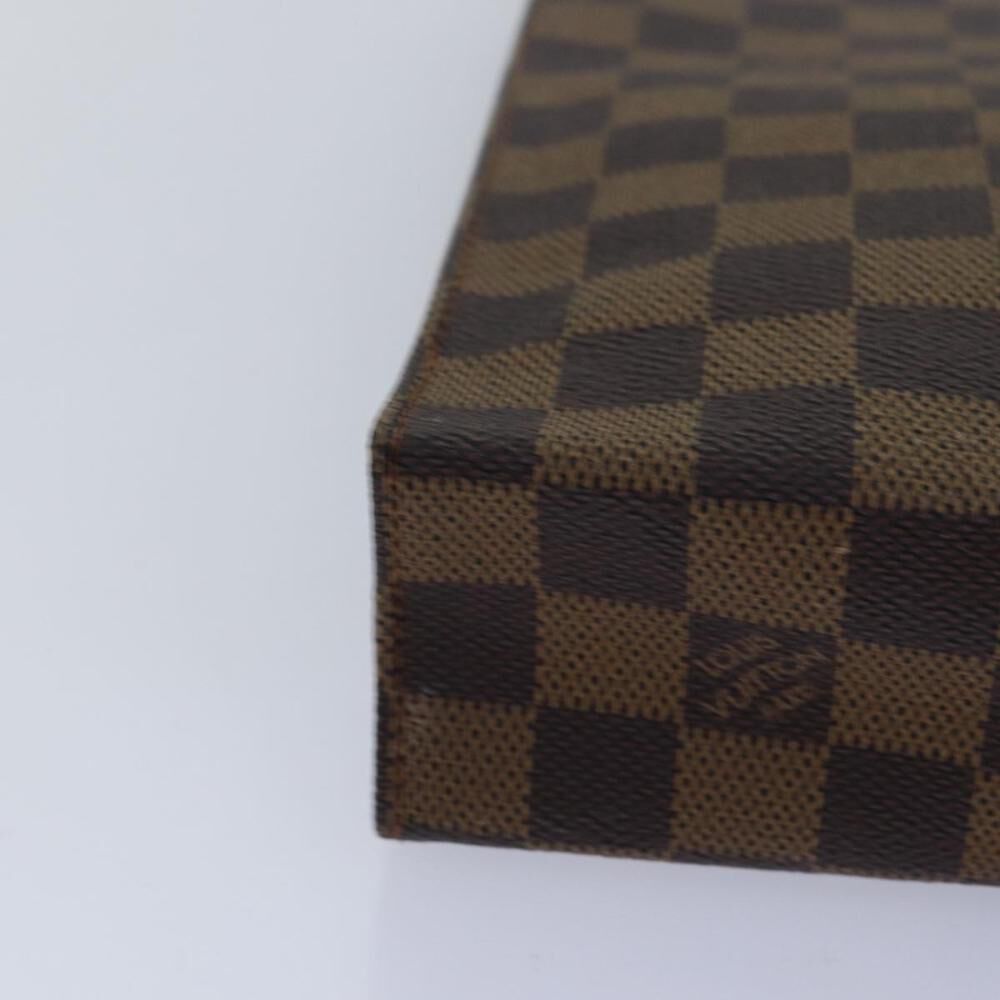 Louis Vuitton Poche Toilette