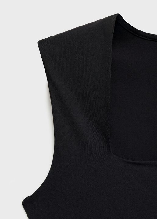 Fitted top with wide straps