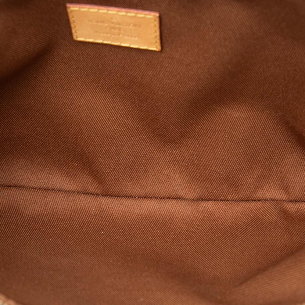 Louis Vuitton Clutch