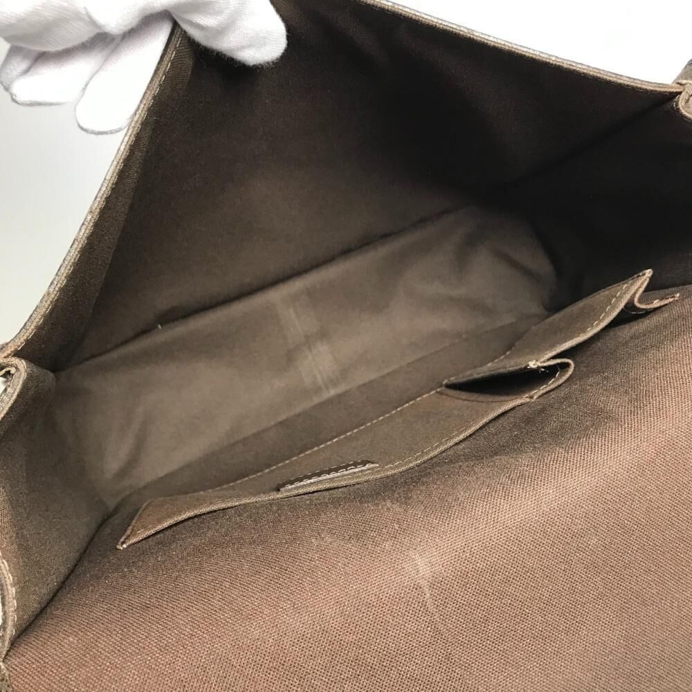 Louis Vuitton Messenger