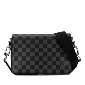 Louis Vuitton Shoulder Bags