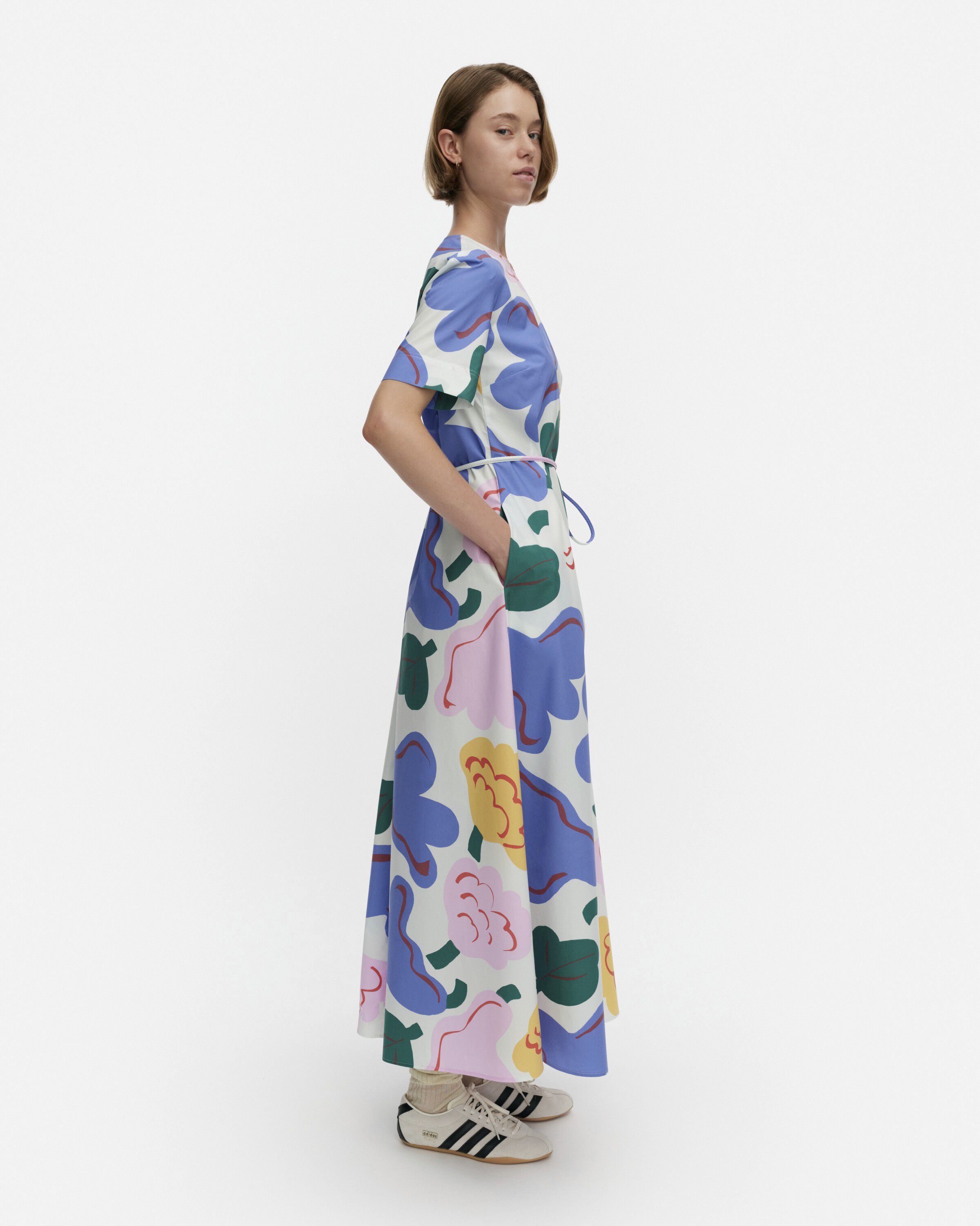 ASETELMA KUKASTA KUKKAAN