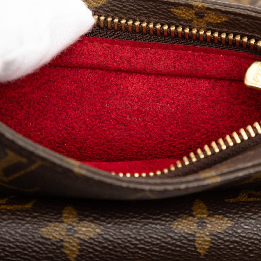 Louis Vuitton Clutch