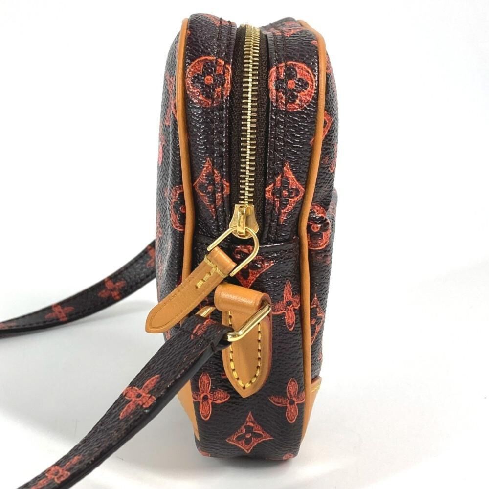 Louis Vuitton Shoulder Bags