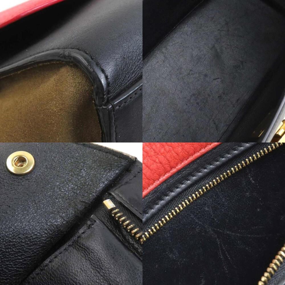 C&eacute;line Trapeze