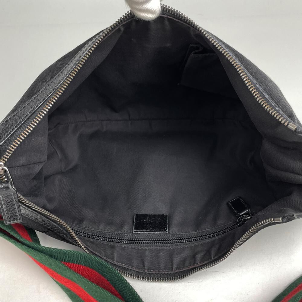 Gucci Shoulder Bag