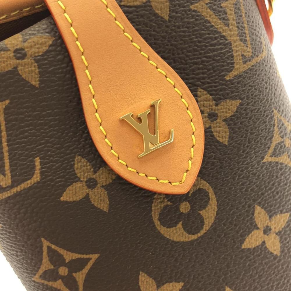 Louis Vuitton Shoulder Bags