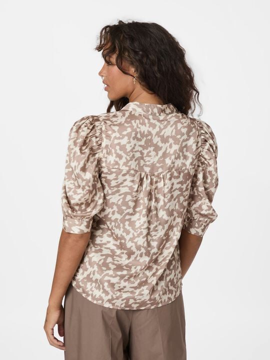 Roella Graphic Fade Blouse