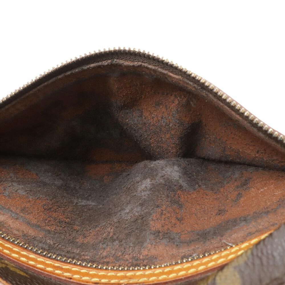 Louis Vuitton Clutch