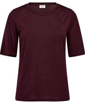 Elena Tee
