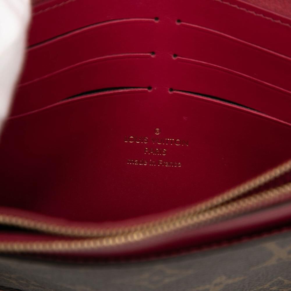 Louis Vuitton Shoulder Bags