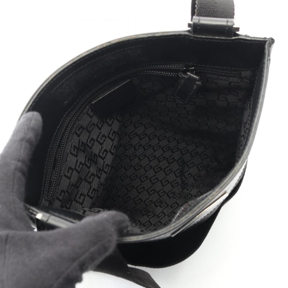 Gucci Shoulder Bag