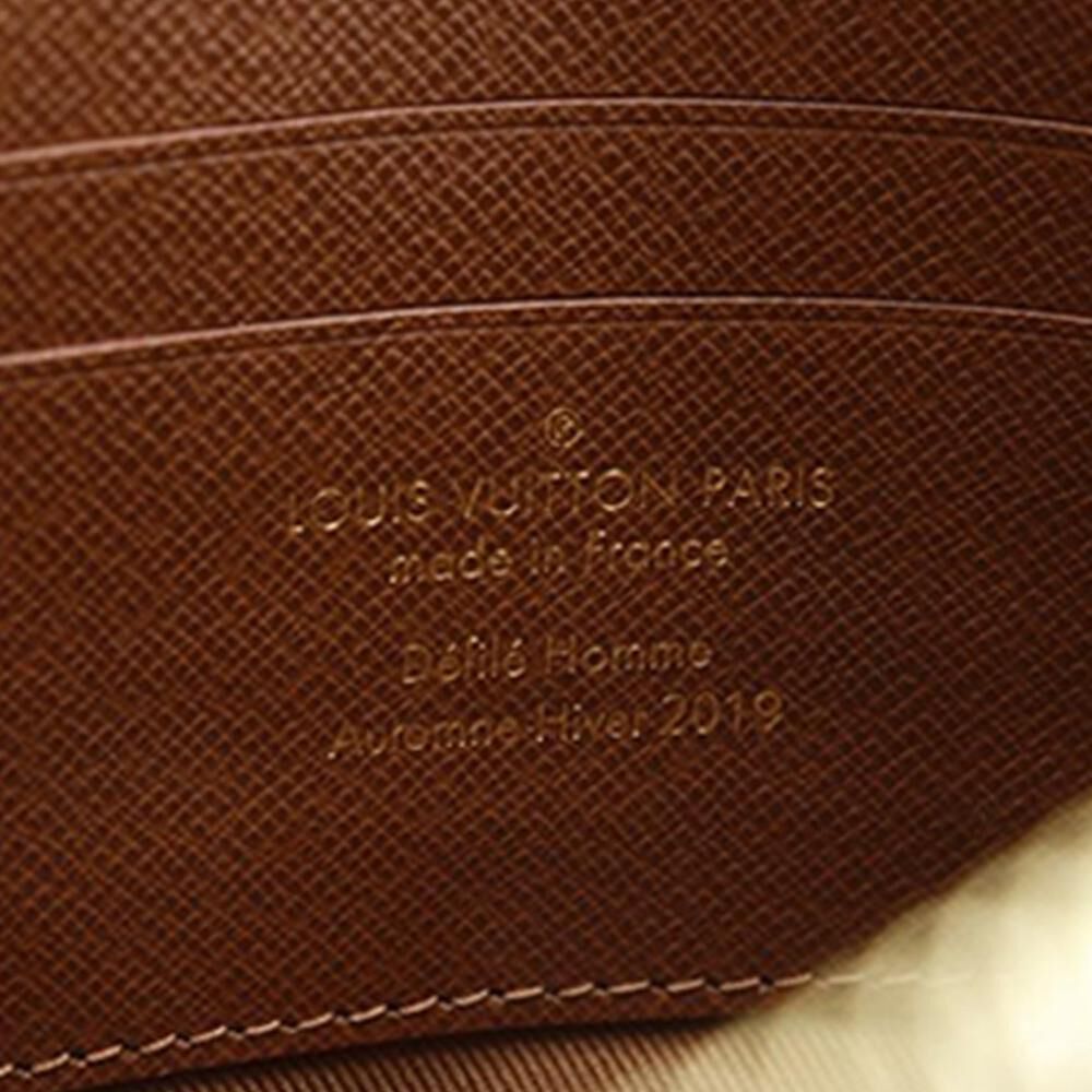 Louis Vuitton Clutch