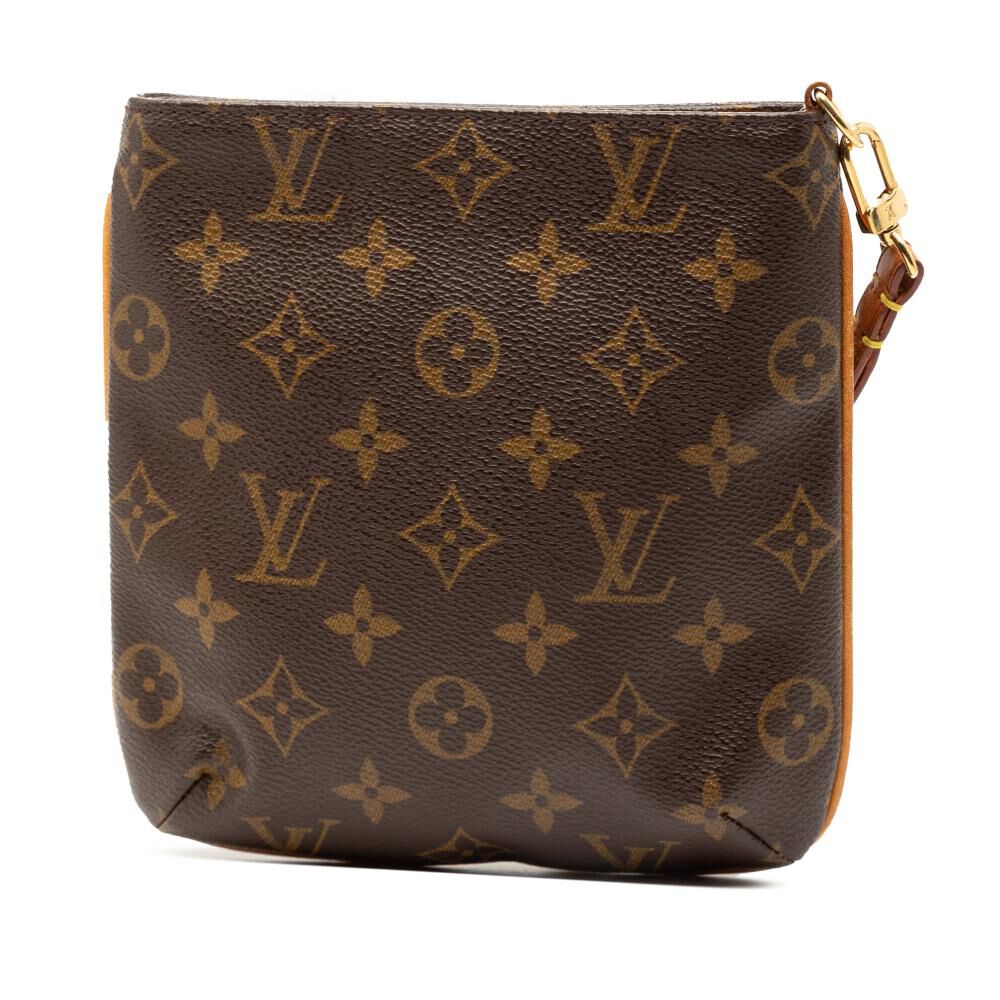 Louis Vuitton Clutch
