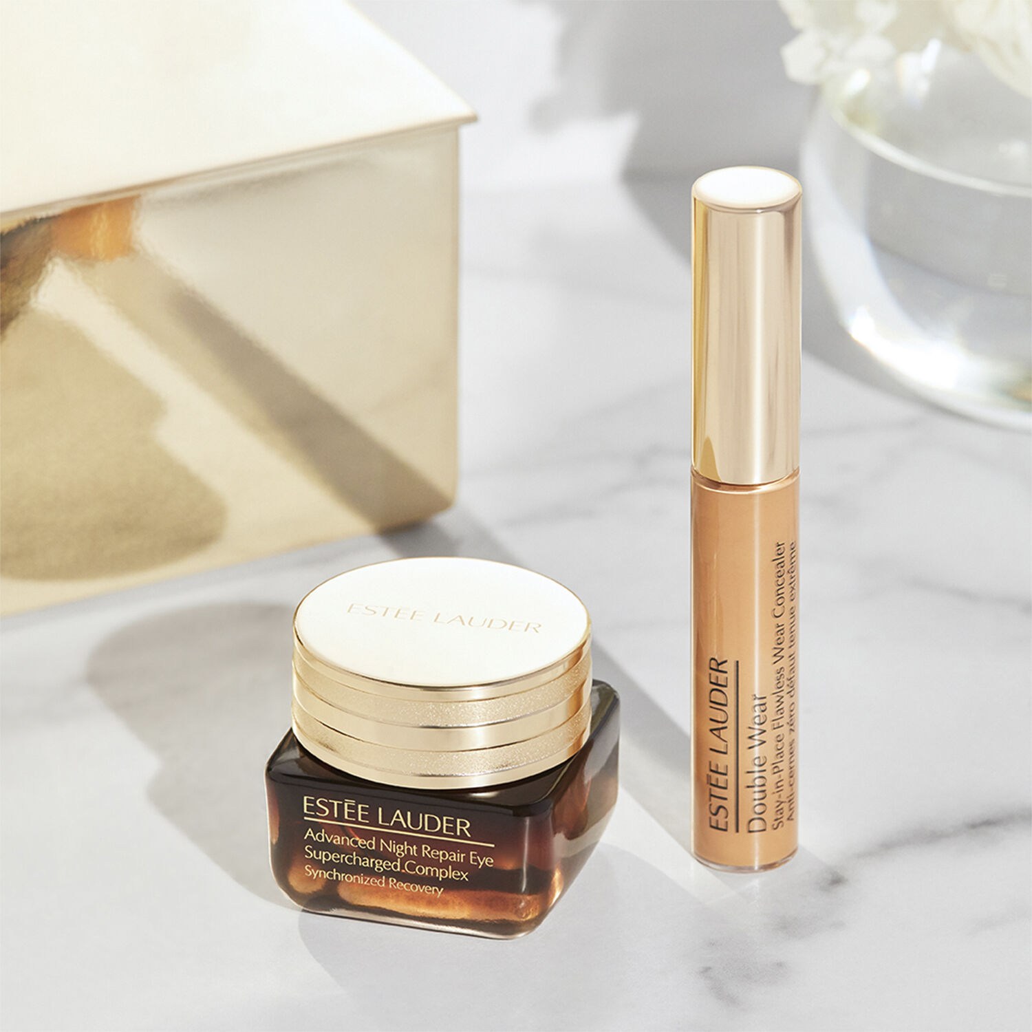 Double Wear Stay-In-Place Flawless Wear Concealer