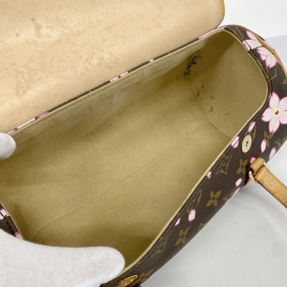 Louis Vuitton Papillon