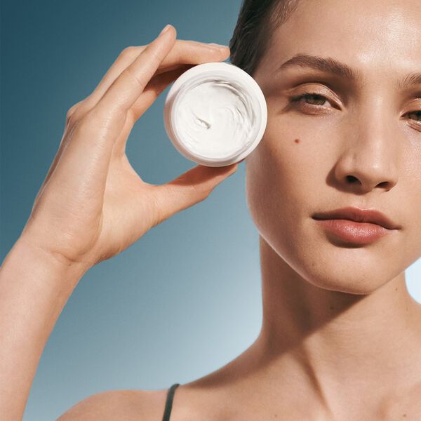 Creme De La Mer Moisturizing Cream