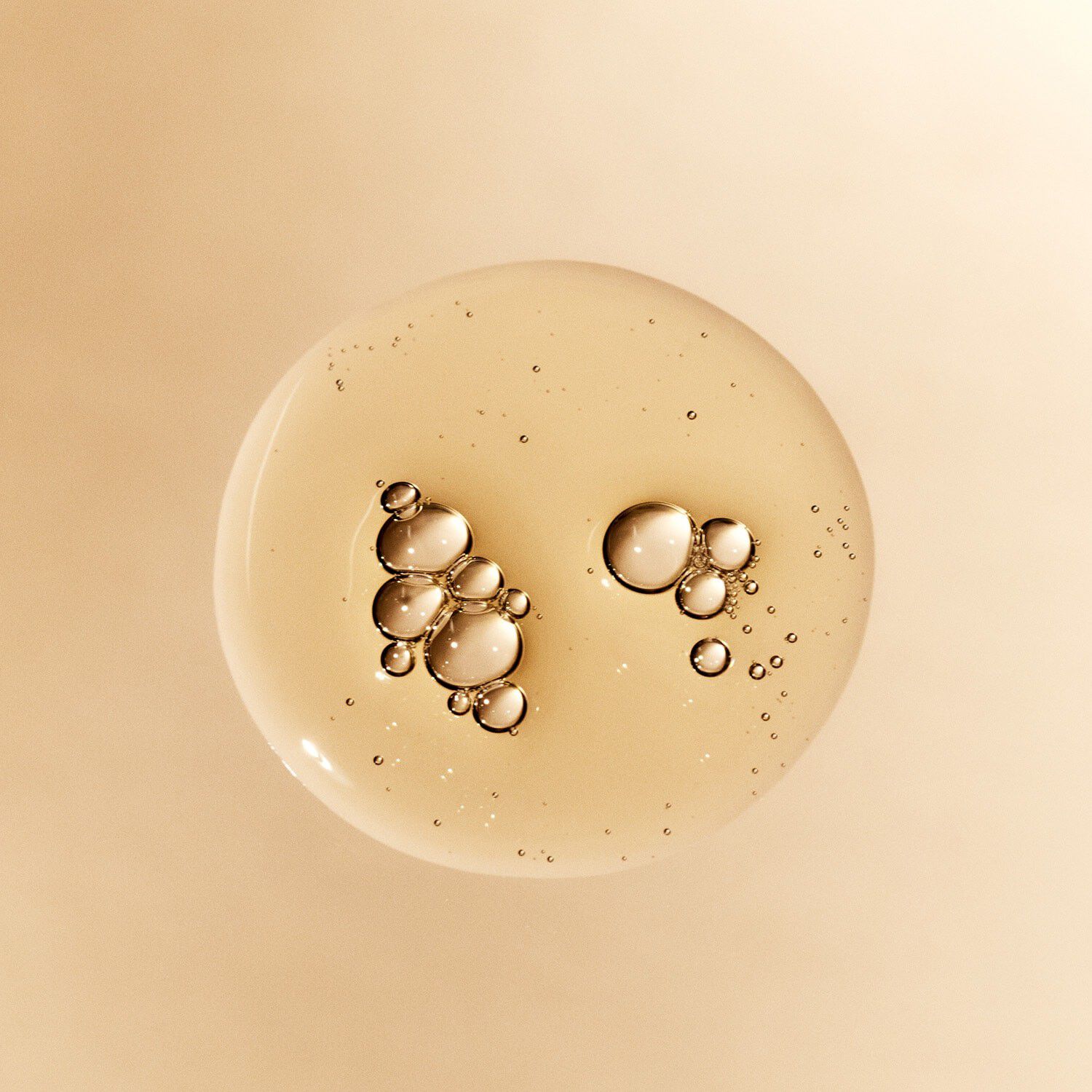 The Purify Hero Naturligt exfolierande serum med BHA