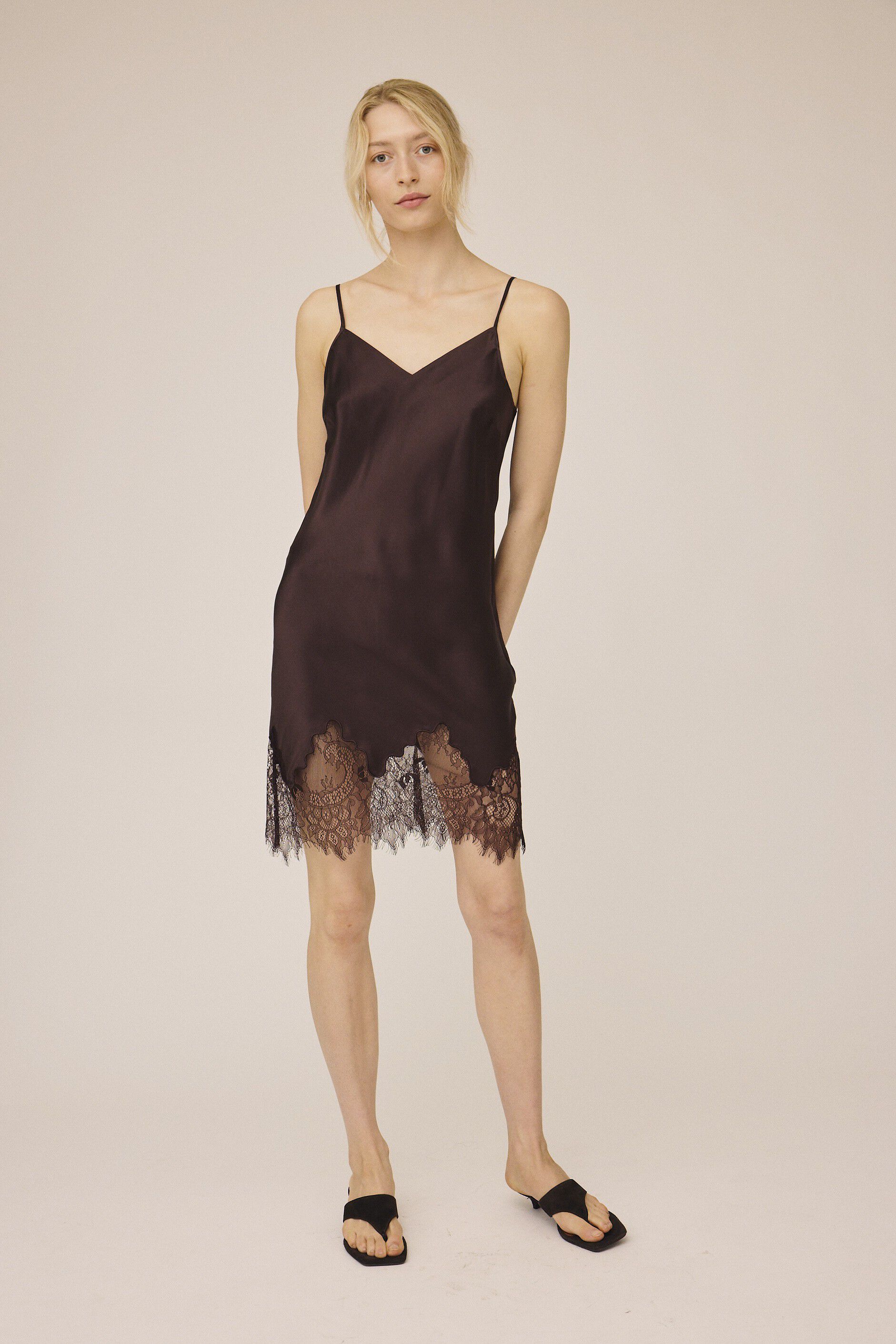 Moon 7 G - Slip Dress w. Lace, 100% Silk