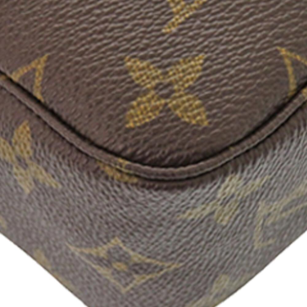 Louis Vuitton Trousse Toilette