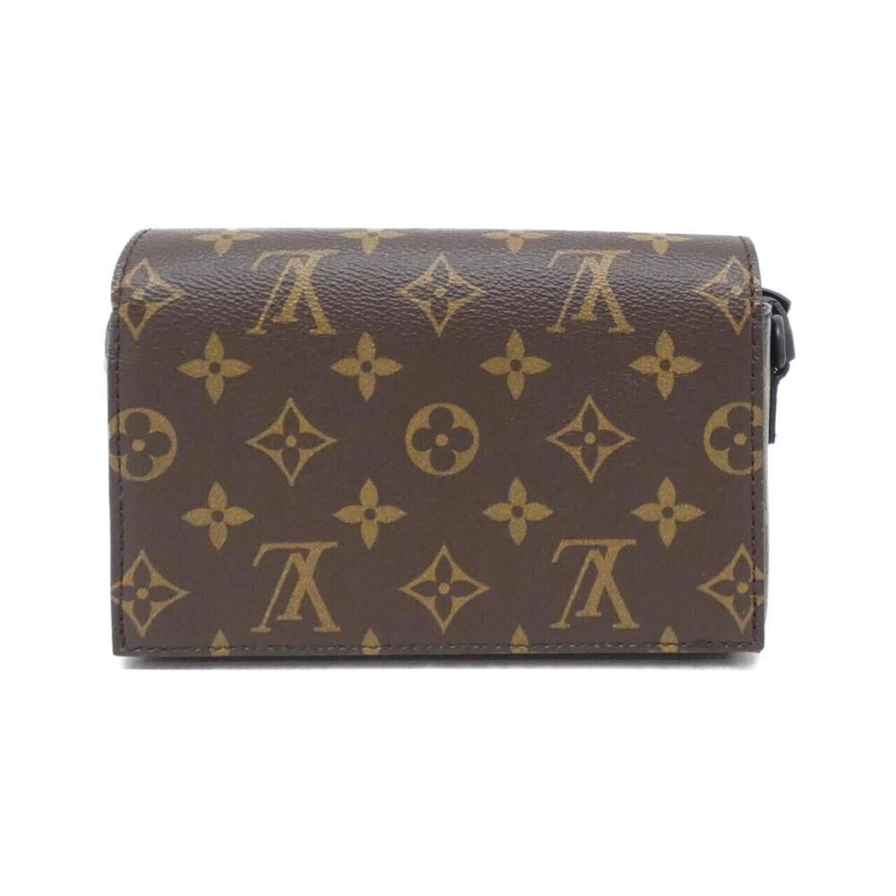 Louis Vuitton Shoulder Bags