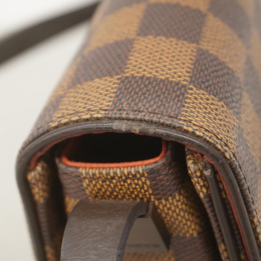 Louis Vuitton Shoulder Bags