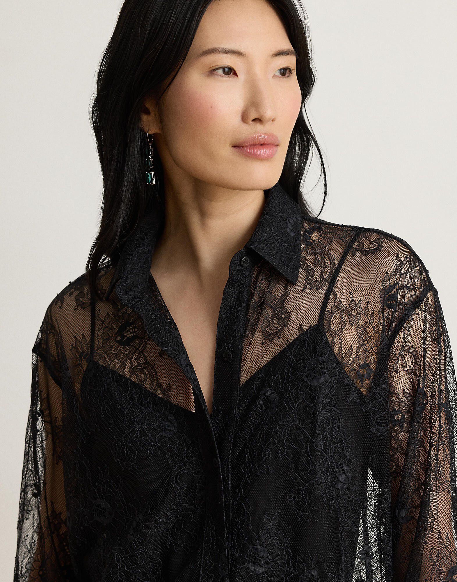 LT WT FLORAL LACE-WVN-SHIRT