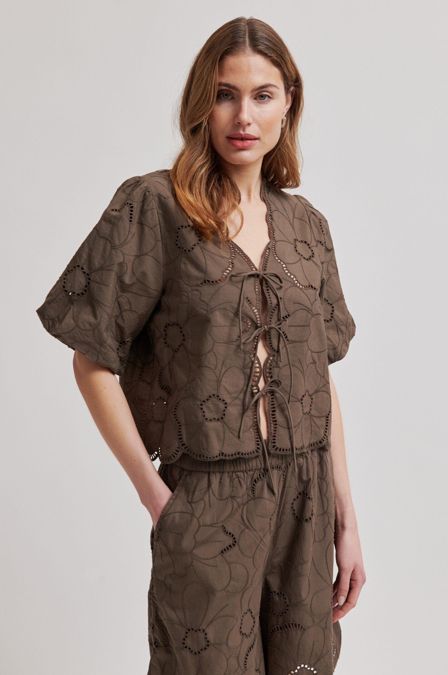 Avrille Shorts