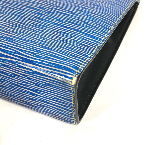 Louis Vuitton Poche Toilette