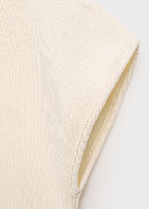 Short-sleeved fine-knit sweater