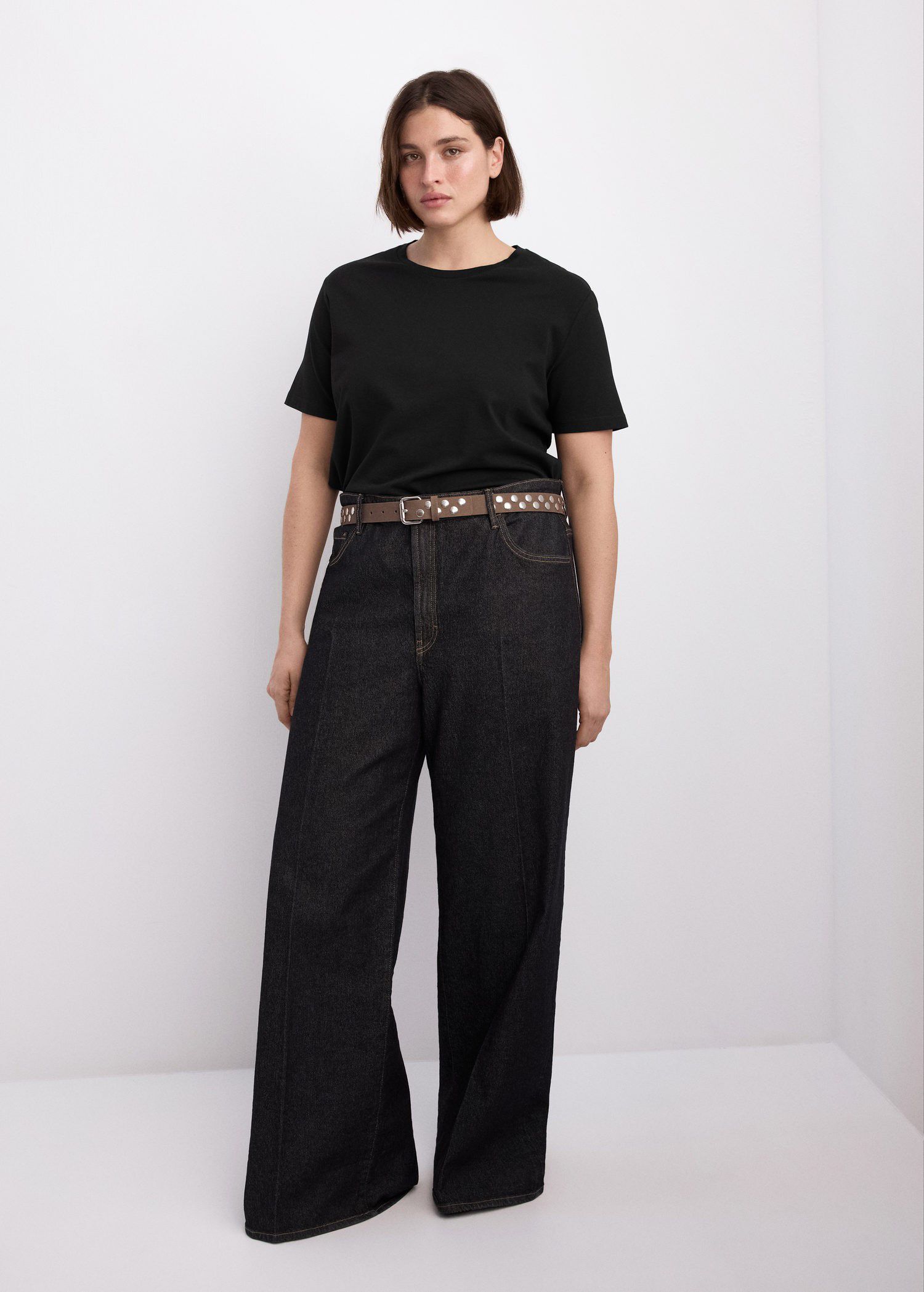 Rounded neck cotton t-shirt