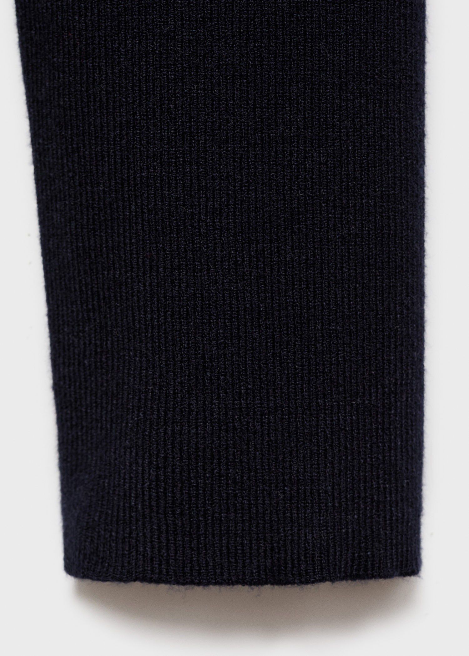 Combined shirt-collar sweater