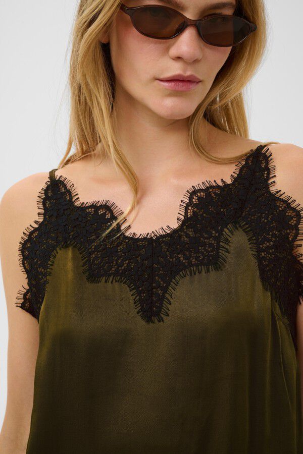 SLIrini Lace Top