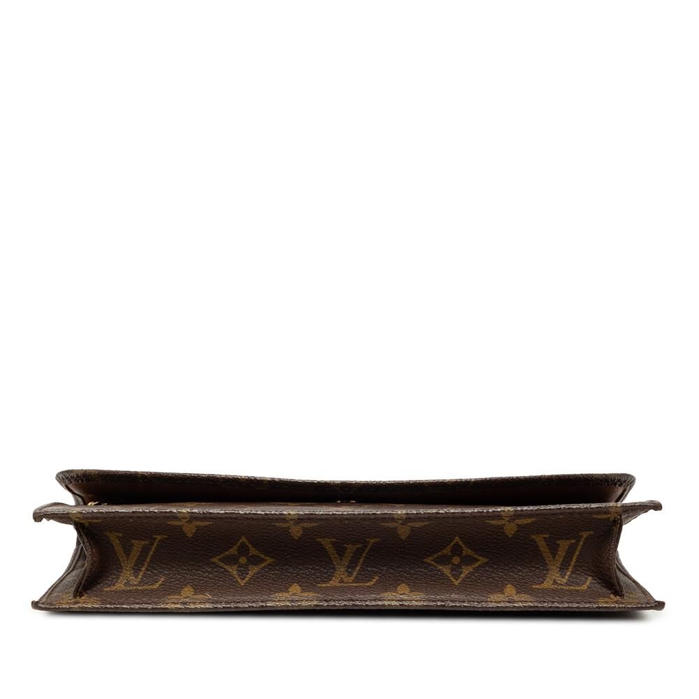 Louis Vuitton Clutch