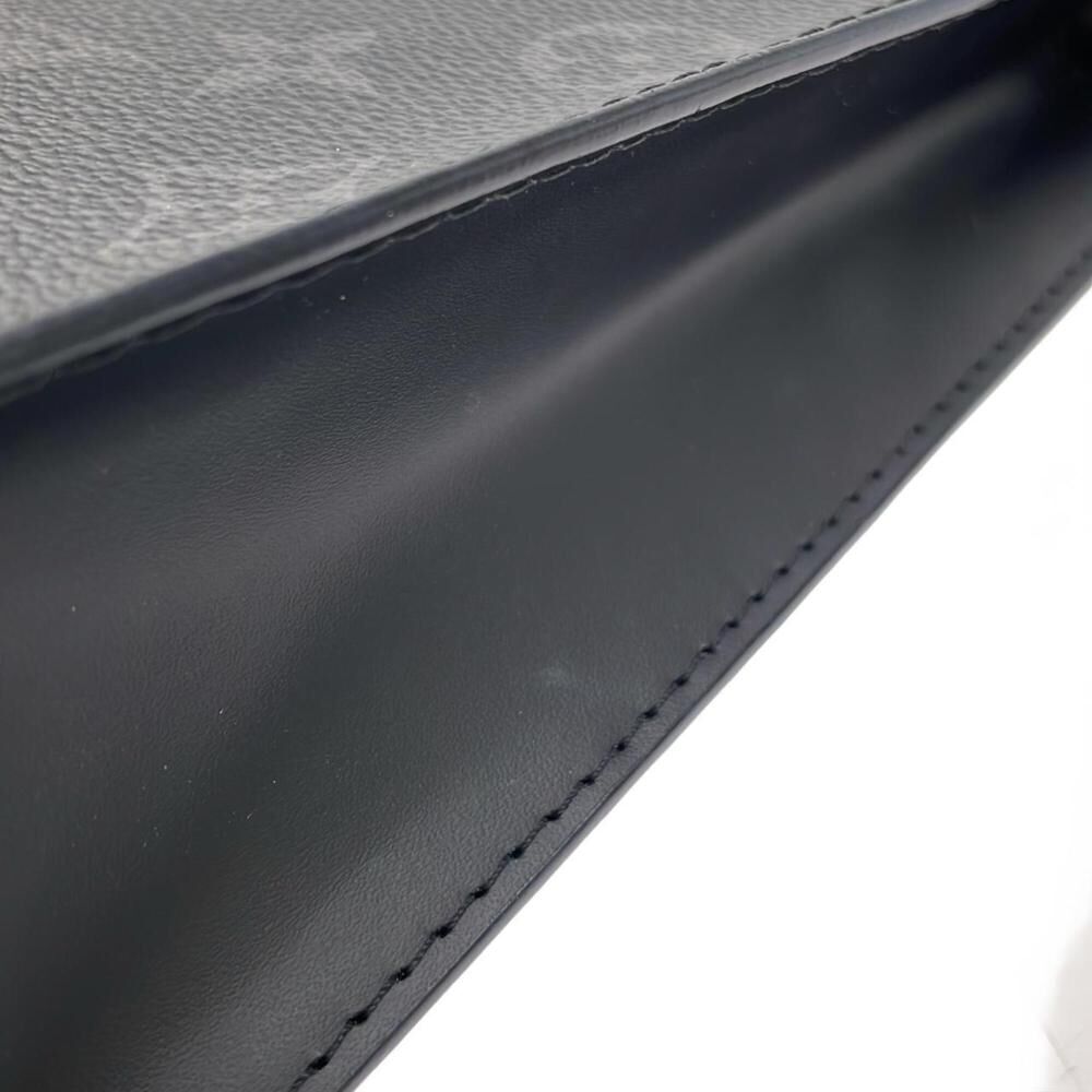 Louis Vuitton Clutch