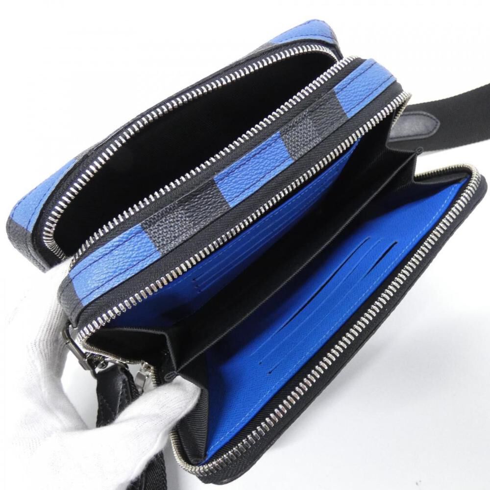 Louis Vuitton Shoulder Bags