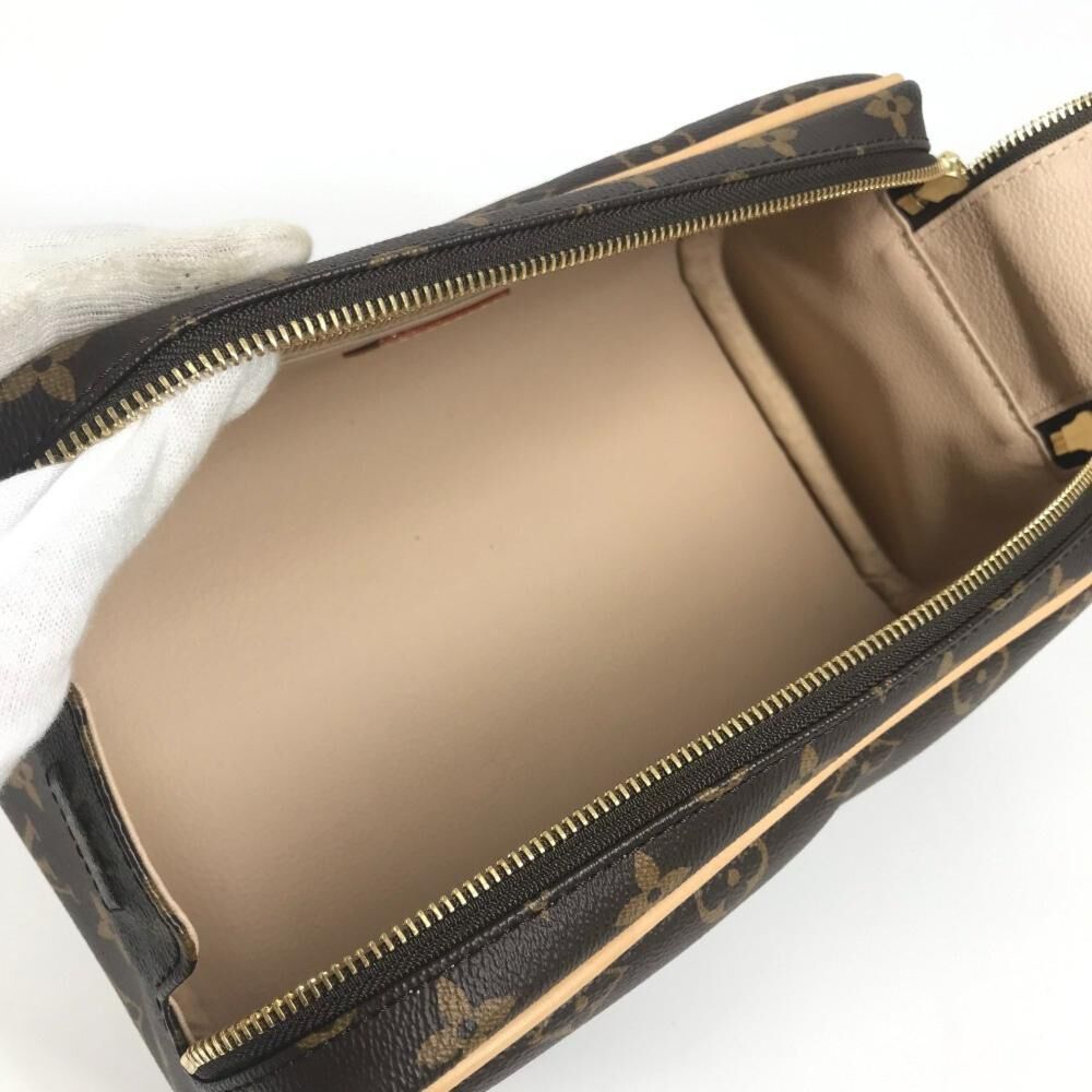 Louis Vuitton Clutch