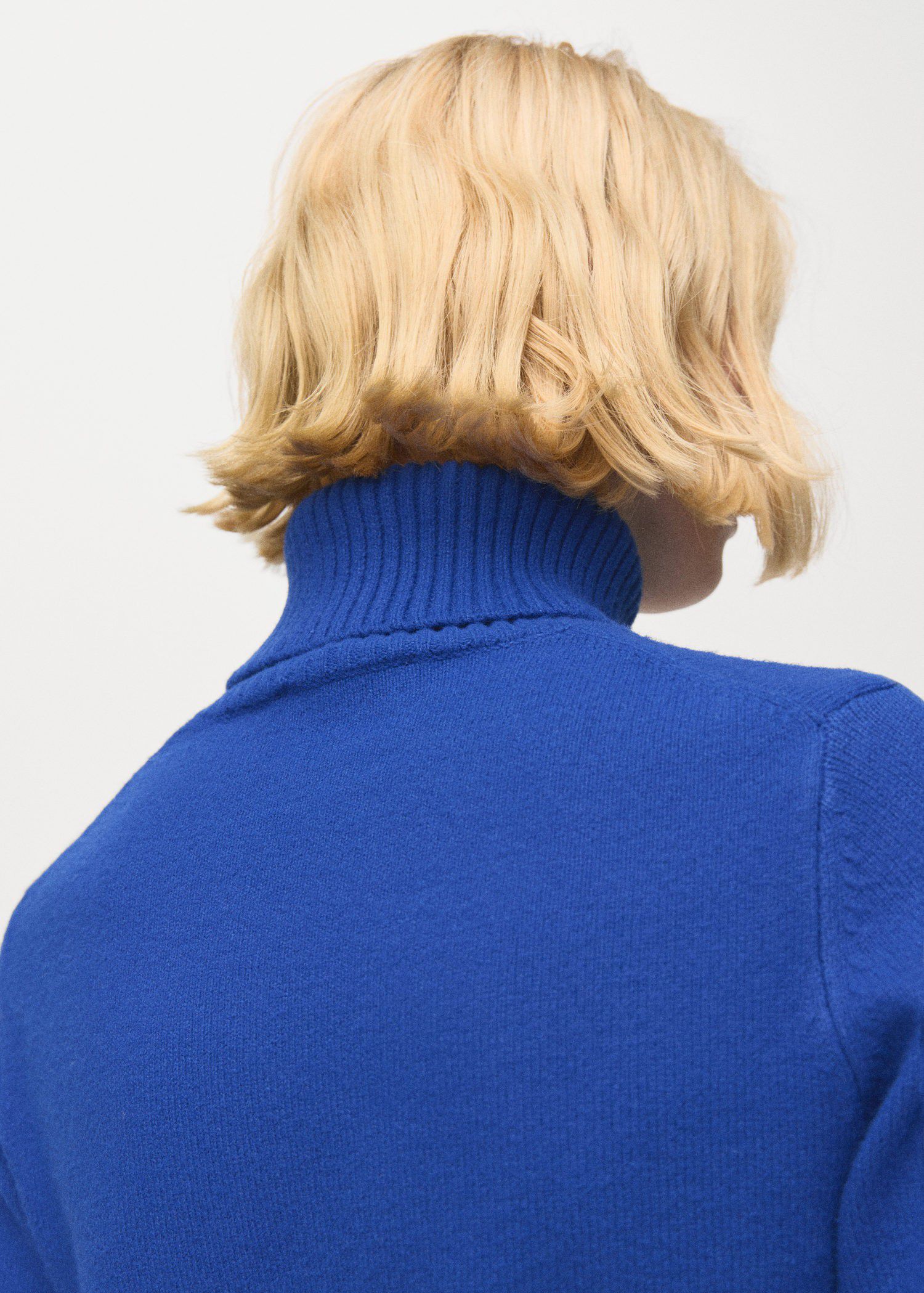 Turtleneck knitted sweater