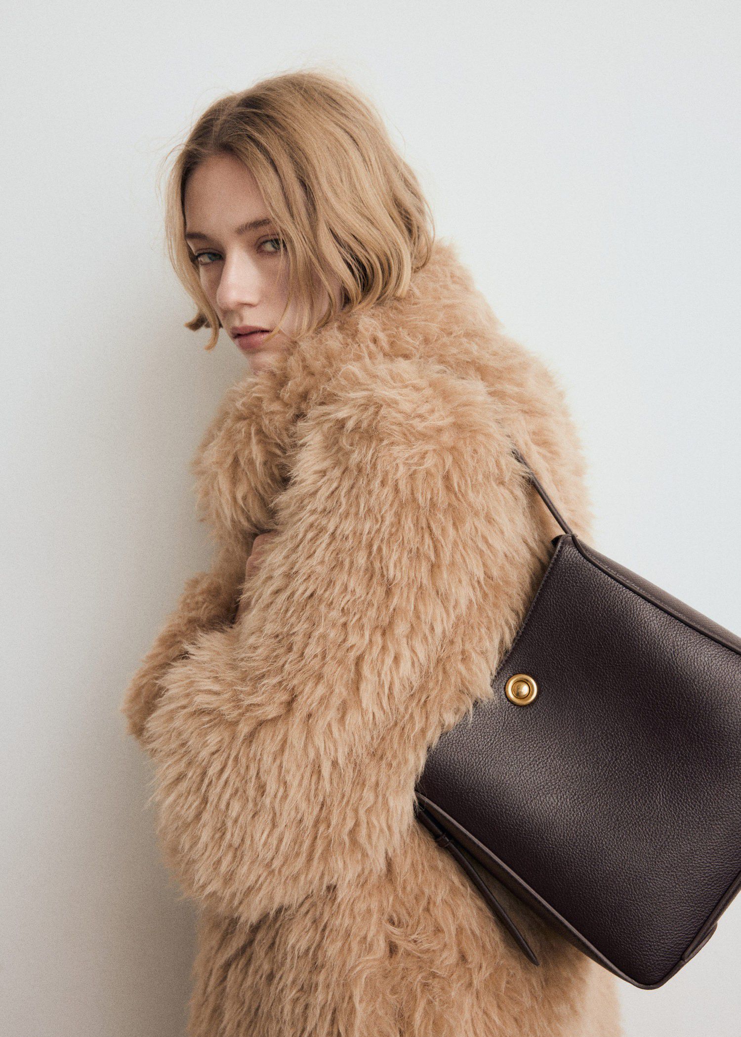 Medium bucket bag with metal detail