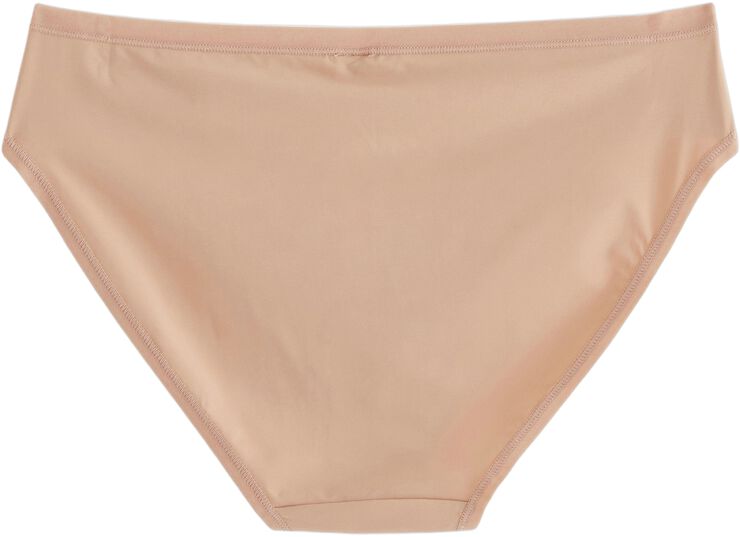 Bikinitrosor med normal midja